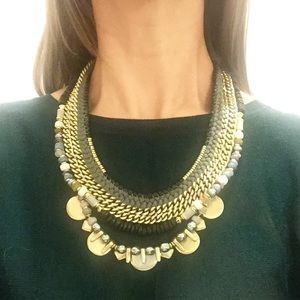 Versatile statement necklace